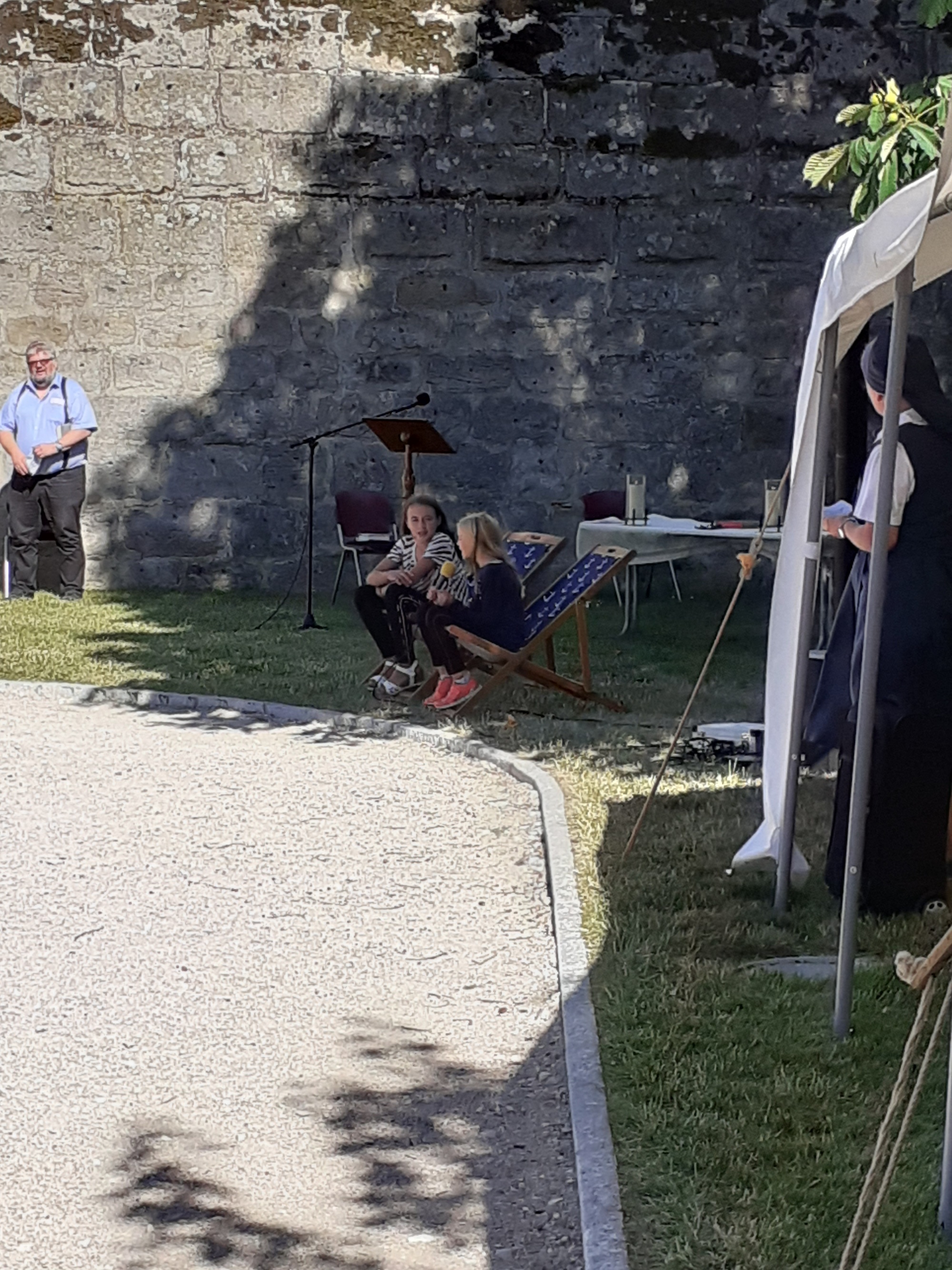 Familiengottesdienst im Freien