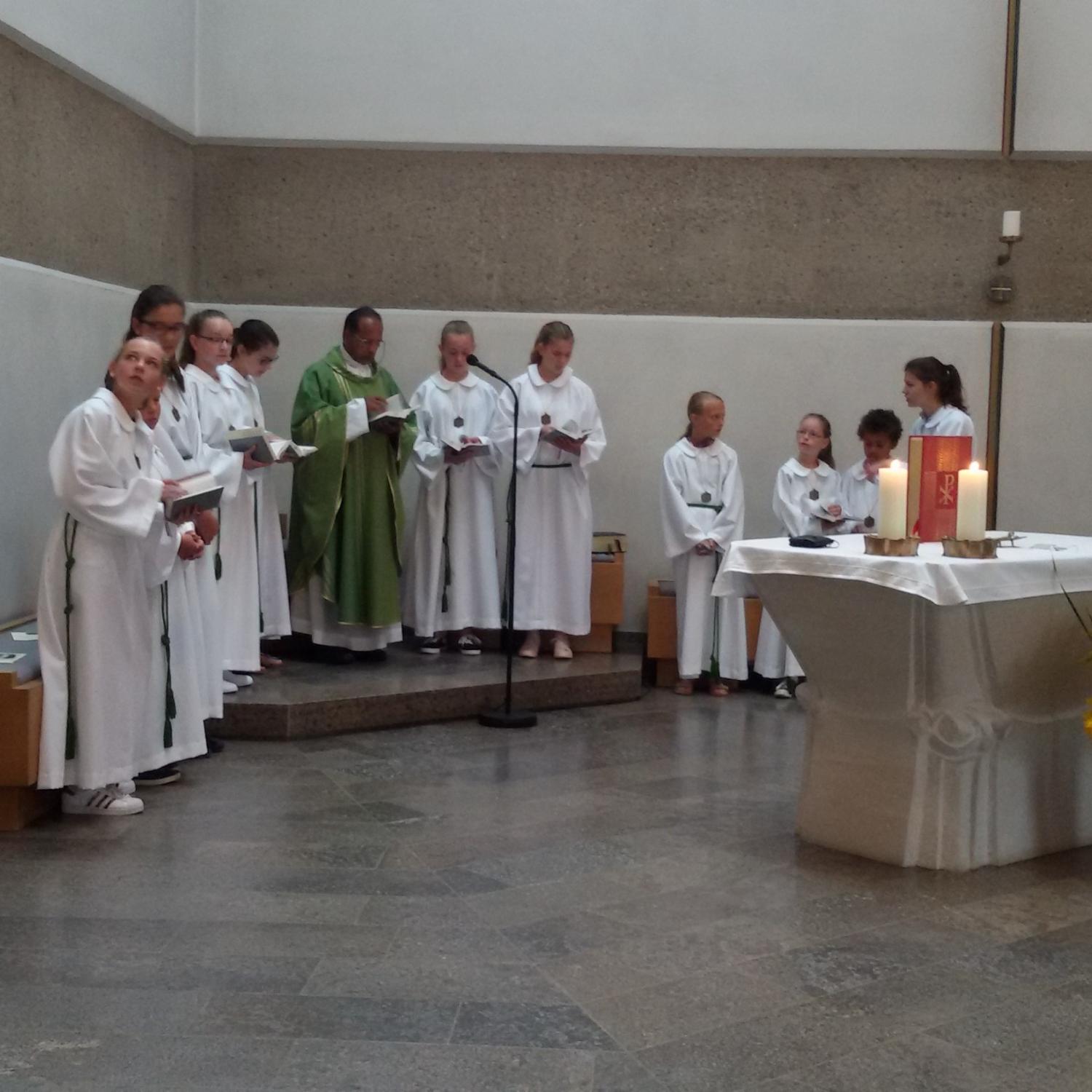 JAMES--LETZTE--MESSE