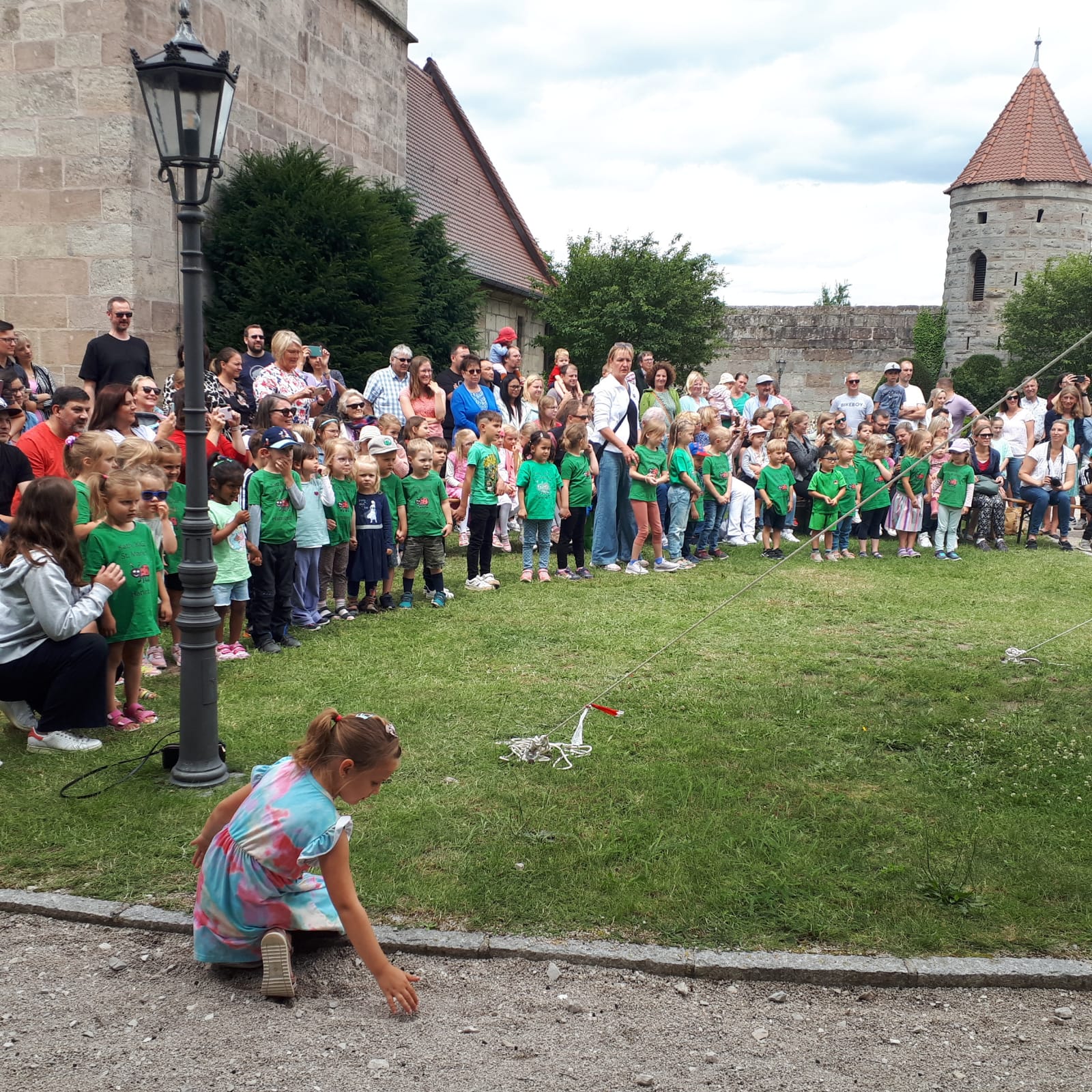 Kindergartenauftritt beim Pfarrfest 2024