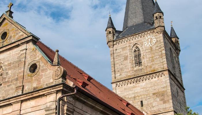 Slide Kirche Hannberg außen